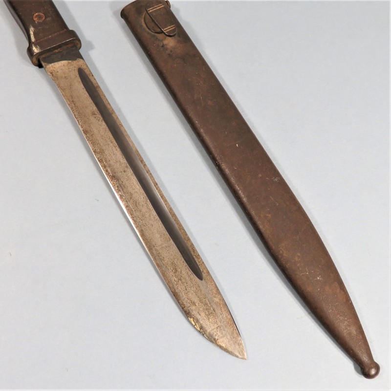 COUTEAU DE COMBAT 1944 INDOCHINE TRES BELLE REALISATION A PARTIR D'UNE BAIONNETTE ALLEMANDE 98K RECOUPEE LEGION ETRANGERE