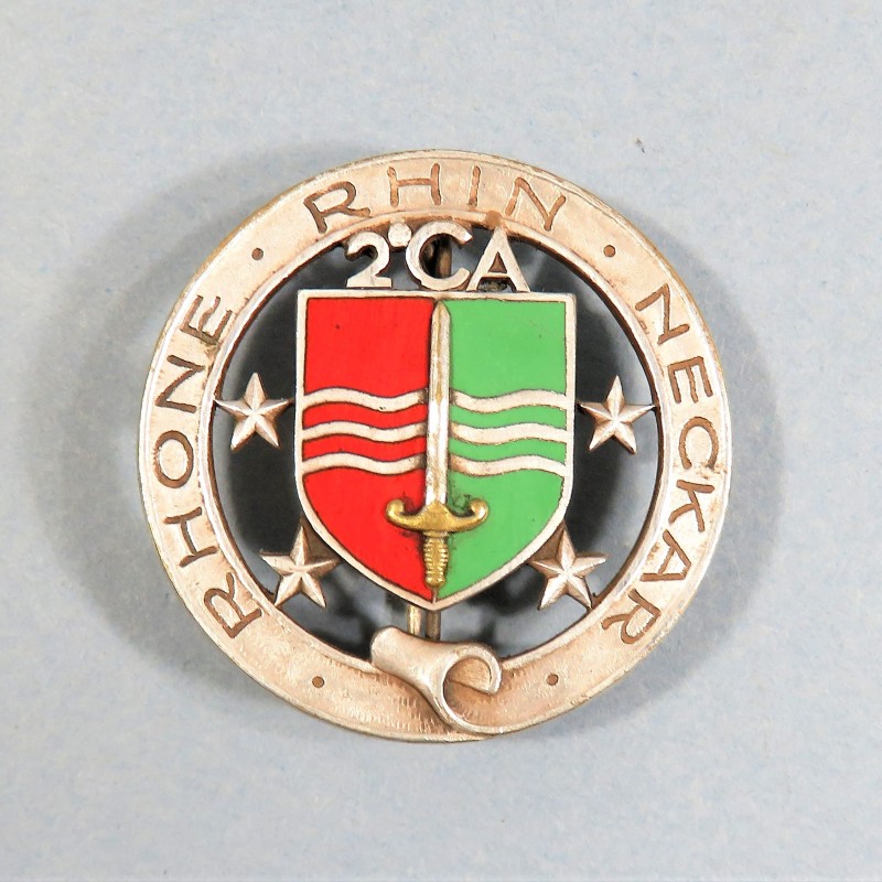 INSIGNE MILITAIRE DU 2 ème CORPS D'ARMEE LIBERATION RHONE RHIN NECKAR FABRICATION DRAGO BERANGER