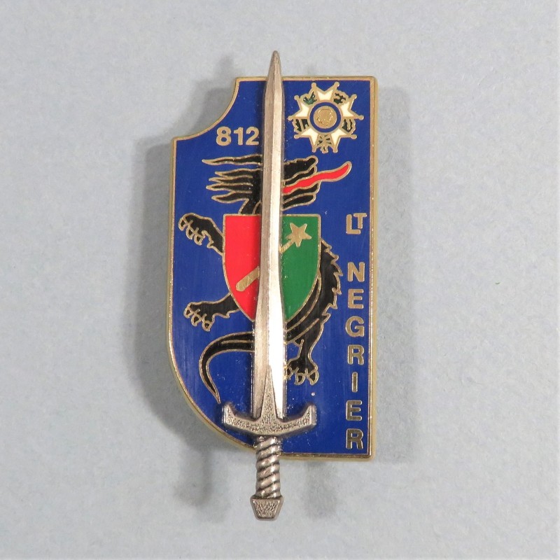 INSIGNE MILITAIRE PROMOTION LIEUTENANT NEGRIER 812 EOR EAT TRANSMITIONS FABRICATION Y. DESART