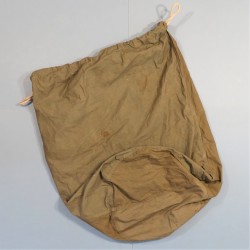 SAC A LINGE OU A PAQUETAGE BARRACK BAG US KAKI MODELE 1939 DATE 1944