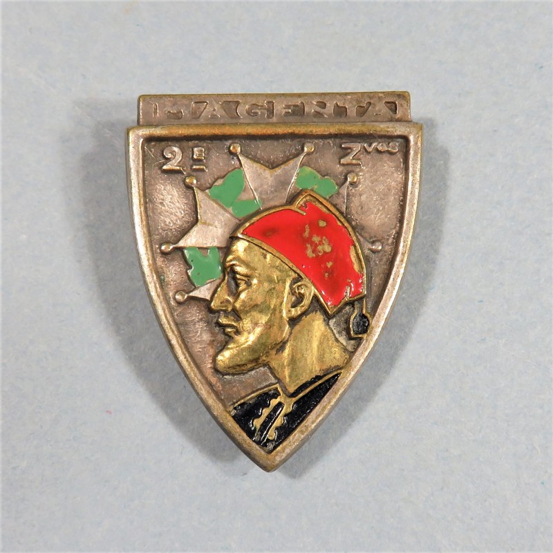 INSIGNE MILITAIRE 2 ème REGIMENT DE ZOUAVE MAGENTA FABRICATION PEINTE SANS MARQUAGE ANNEES 1930 1940