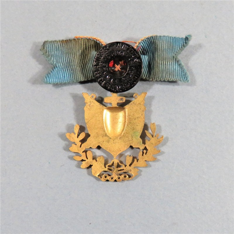 MEDAILLE BRONZE DORE DES ANCIENS OFFICIERS OU SOUS OFFICIERS DE LA GUERRE DE 1870-1871