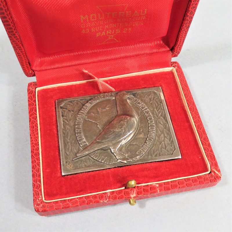 FRANCE MEDAILLE EN BRONZE ARGENTE DE LA FEDERATION NATIONALE DES SOCIETES COLOMBOPHILES EN BOITE