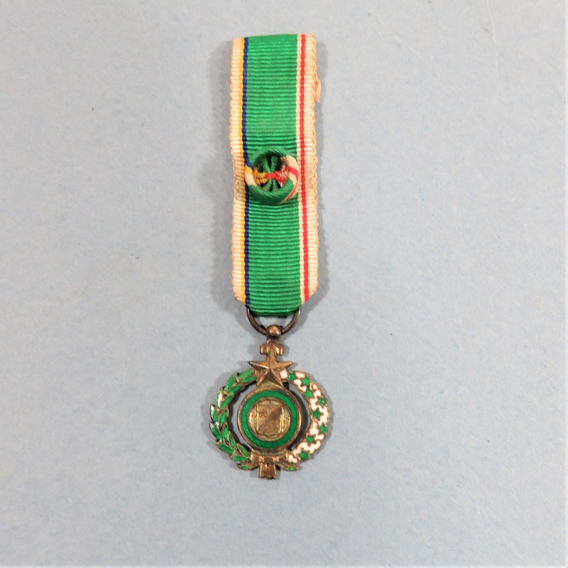 CENTRAFRIQUE REDUCTION DE LA MEDAILLE D'OFFICIER DE L'ORDRE DU MERITE AGRICOLE °