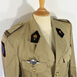 VESTE D'UN SOUS LIEUTENANT DU 1 er REGIMENT DE CHASSEURS PARACHUTISTES EN ALGERIE 11 ème DLI PARA PUTSCH ALGER