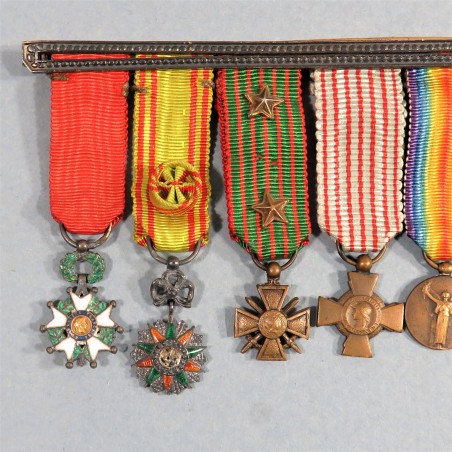 BARRETTE DE 7 REDUCTIONS MEDAILLES MILITAIRES D'UN ANCIEN DE LA PREMIERE GUERRE LEGION D'HONNEUR NICHAN IFTIKHAR