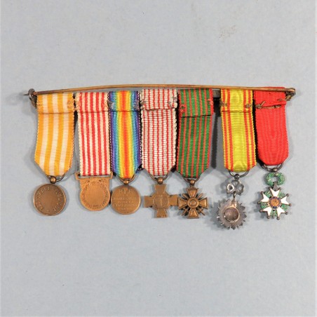 BARRETTE DE 7 REDUCTIONS MEDAILLES MILITAIRES D'UN ANCIEN DE LA PREMIERE GUERRE LEGION D'HONNEUR NICHAN IFTIKHAR