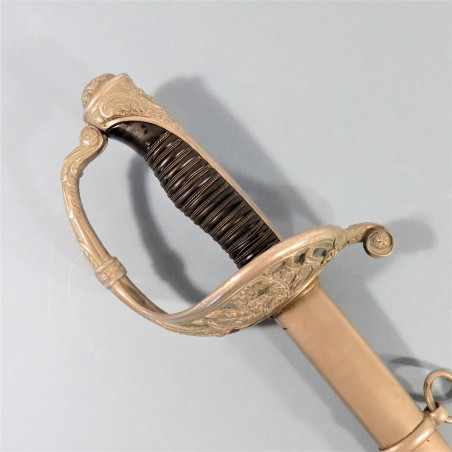 SABRE MODELE 1882 POUR OFFICIERS DE CHASSEURS GARDE DU TYPE CHASSEURS DE VINCENNES LAME DROITE FAB. BARRE A PARIS