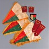 ENSEMBLE D'INSIGNES EPAULETTES GRADES ET FANIONS D'OFFICIER DE LA REPUBLIQUE MALGACHE MADAGASCAR ANNEES 1960