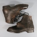 BRODEQUINS CHAUSSURES MILITAIRE EN CUIR NOIR MODELE 1945 ARMEE FRANCAISE INDOCHINE ALGERIE DATEE 1948 TAILLE 44