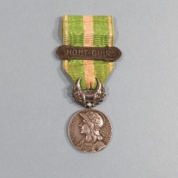 FRANCE MEDAILLE COMMEMORATIVE DES OPERATIONS DE PACIFICATION AU MAROC 1907 ET 1912 AVEC BARRATTE HAUT - GUIR