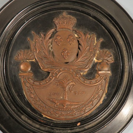 PLAQUE DE SHAKO DE GARDE NATIONAL DE LA VILLE DE NIMES MODELE RESTAURATION 1815 OU CHARLES X