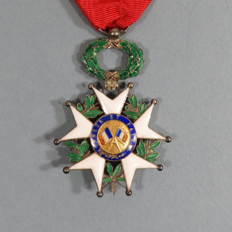 FRANCE MEDAILLE DE CHEVALIER DE L'ORDRE DE LA LEGION D'HONNEUR 3 ème REPUBLIQUE EN ARGENT