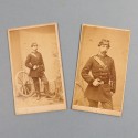 LOT DE 2 PHOTOS CDV D'UN INFIRMIER MEDECIN GARDE MOBILE OU NATIONAL INFANTERIE SECOND EMPIRE FRANCS TIREURS 1870-1871