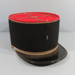 KEPI ADJUDANT DU 1 er REGIMENT DE CUIRASSIERS OU DE DRAGON CAVALERIE ANNEES 1960 TAILLE 57