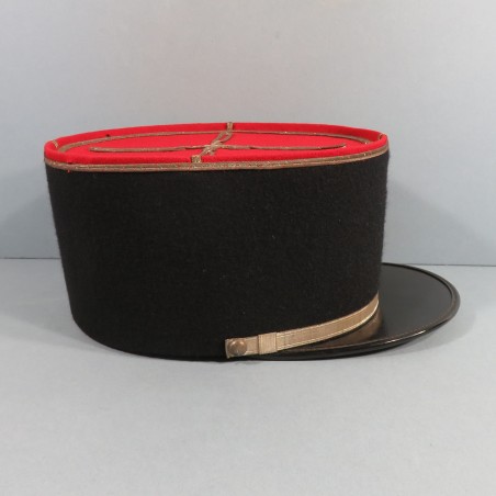 KEPI ADJUDANT DU 1 er REGIMENT DE CUIRASSIERS OU DE DRAGON CAVALERIE ANNEES 1960 TAILLE 57