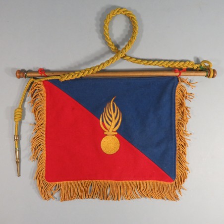 FANION DE CLAIRON OU DE TROMPETTE DE REGIMENT D'INFANTERIE ET ALPINE RI RIA AVEC FOURRAGERE DE LA MEDAILLE MILITAIRE