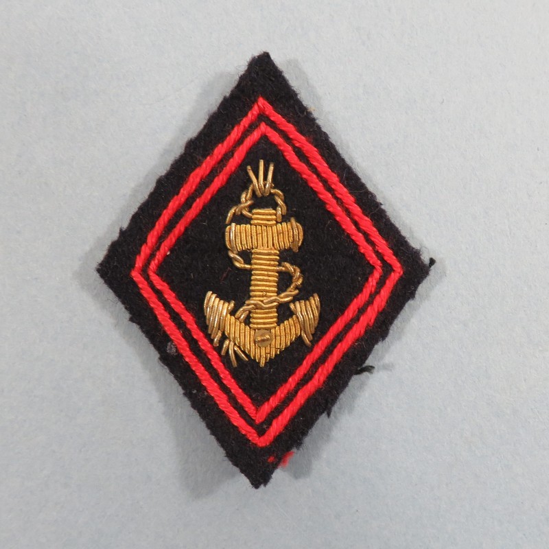 INSIGNE DE BRAS EN TISSU INFANTERIE COLONIALE ANCRE BRODEE POUR OFFICIER LIBERATION 1944 1945 ET GUERRE D'INDOCHINE