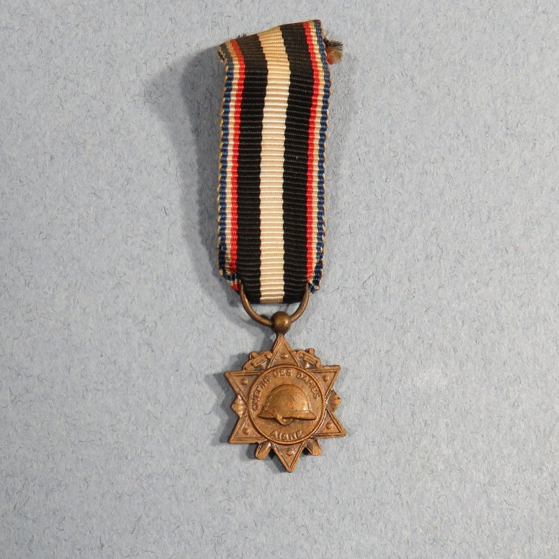 FRANCE REDUCTION DE LA MEDAILLE DE L'AISNE CHEMIN DES DAMES 1914-1918 ET 1939-1940 °