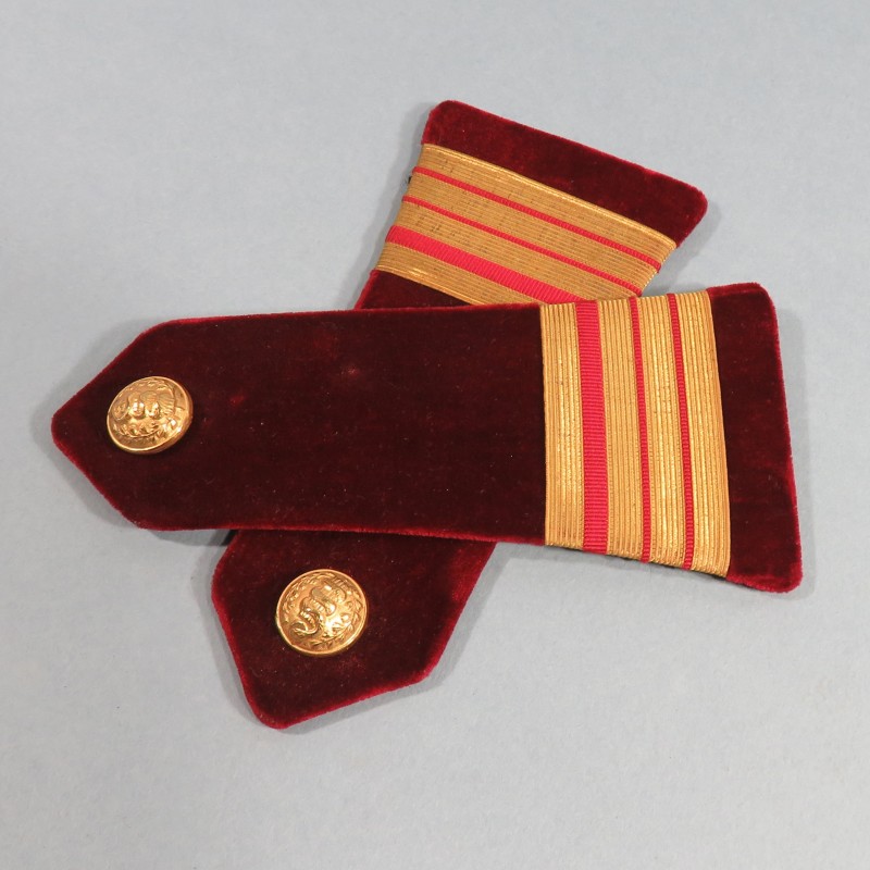 PAIRE D'EPAULETTES D'OFFICIER DU SERVICE DE SANTE MEDECIN COMMANDANT A PARTIR DE 1945