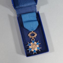 FRANCE MEDAILLE DE CHEVALIER DE L'ORDRE NATIONAL DU MERITE ONM FABRICATION EN ARGENT DE LA MONNAIE DE PARIS BOITE