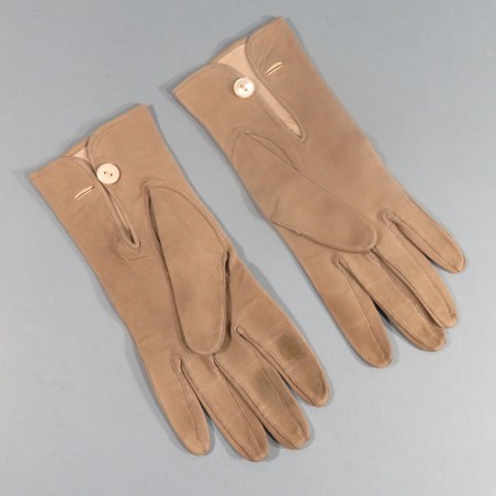 PAIRE DE GANTS EN CUIR GRIS POUR OFFICIERS FRANCAIS OU ALLEMAND TAILLE 7.1/2 WH WEHRMACHT DENT'S OWN MAKE