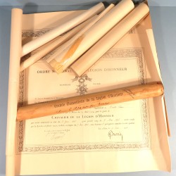 ENSEMBLE DE 6 DIPLOMES CITATIONS CHEF DE BATAILLON DU 22 ème RTA AU 161, 150, ET 519 èmeS REGIMENTS GUERRE 1914 1918 ANNEES 1920