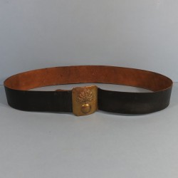 CEINTURON TROUPE OU SOUS OFFICIER BOUCLE A LA GRENADE POUR L''INFANTERIE LA CAVALERIE ET LA LEGION ETRANGERE AVEC SON CUIR
