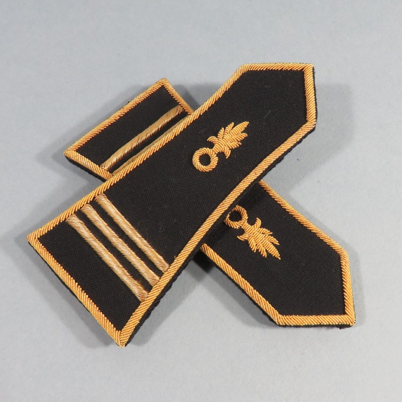 PAIRE D'EPAULETTES D'OFFICIER CAPITAINE DU REI REP REG LEGION ETRANGERE POUR LA TENUE DE GALA OU LE SPENCER