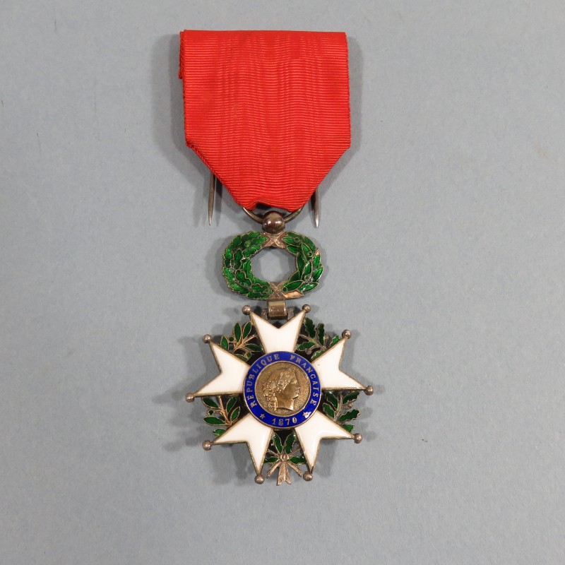 FRANCE MEDAILLE DE CHEVALIER DE L'ORDRE DE LA LEGION D'HONNEUR 4 ème REPUBLIQUE