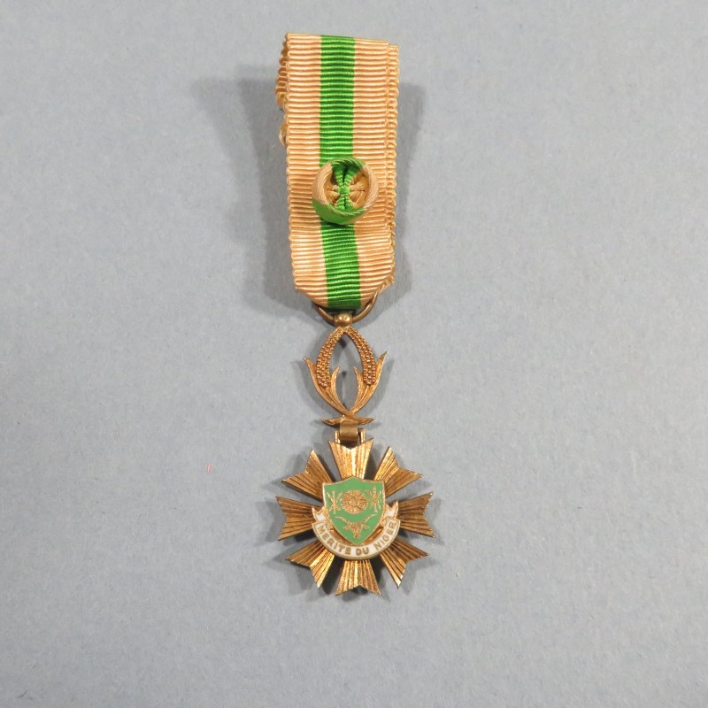 NIGER REDUCTION DE LA MEDAILLE D'OFFICIER DE L'ORDRE NATIONAL DU MERITE MERIT ORDER OFFICER MEDAL °