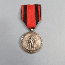 MEDAILLE DE L'UNION DEPARTEMENTALE DES SAPEURS POMPIERS DE LA LOIRE BRONZE ARGENTE VERS 1900 1940