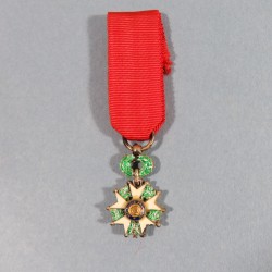 FRANCE REDUCTION DE LA MEDAILLE DE CHEVALIER DE L'ORDRE DE LA LEGION D'HONNEUR HONOR LEGION MEDAL °