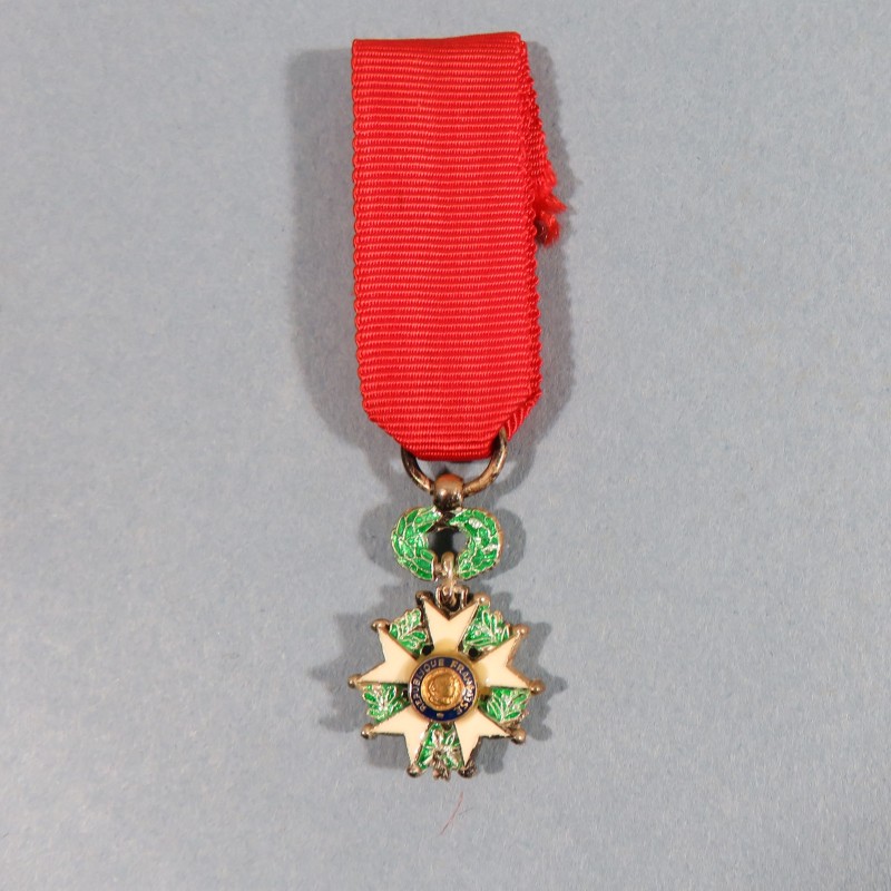 FRANCE REDUCTION DE LA MEDAILLE DE CHEVALIER DE L'ORDRE DE LA LEGION D'HONNEUR HONOR LEGION MEDAL °