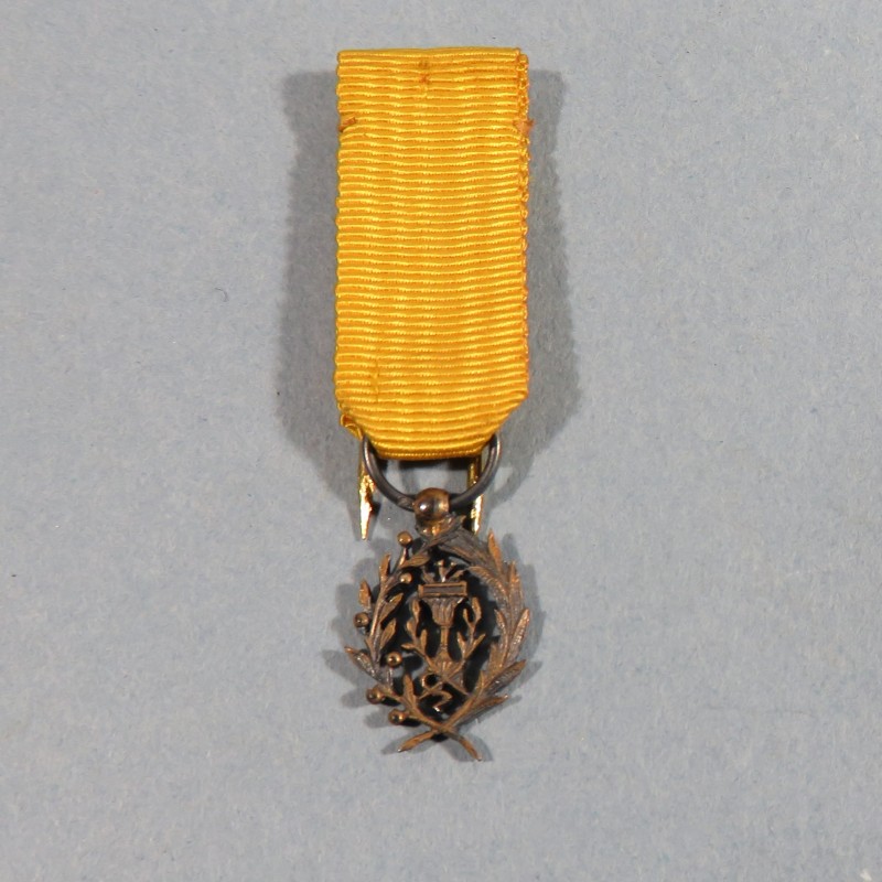 CAMBODGE REDUCTION DE LA MEDAILLE DE CHEVALIER DE L'ORDRE DU MUNISERAPHON MERIT MEDAL °