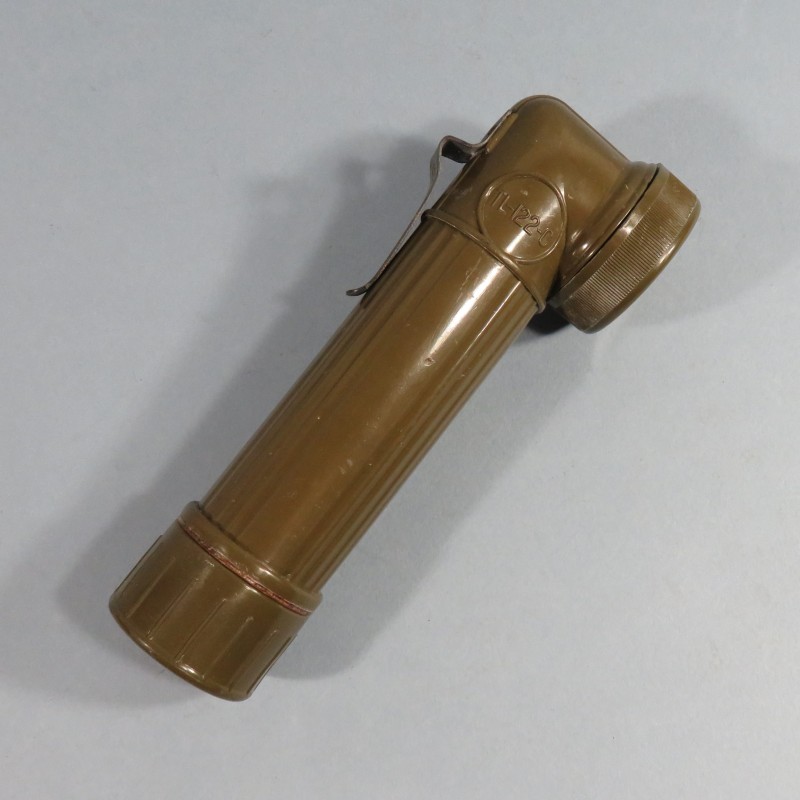 LAMPE DE POCHE US EN PLASTIQUE TL 122 C USA LITE FABRIQUEE ENTRE AVRIL ET JUIN 1944