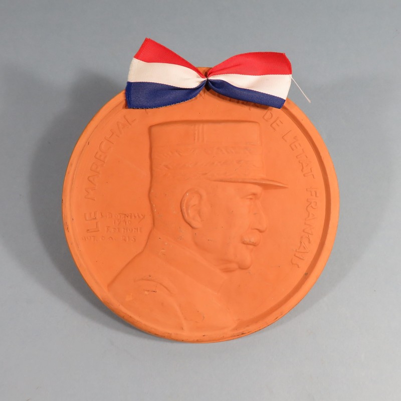 MEDAILLE EN TERRE PROPAGANDE DU MERECHAL PETAIN CHEF DE L'ETAT FRANCAIS DATE 1940 PAR L.B. BOTINELLY ET F. DE NUNE