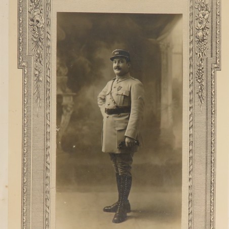 CADRE PHOTO D'UN SOUS OFFICIER DU 203 ème REGIMENT D'INFANTERIE GUERRE 1914 1918 KEPI POLO BOTTES A LACETS