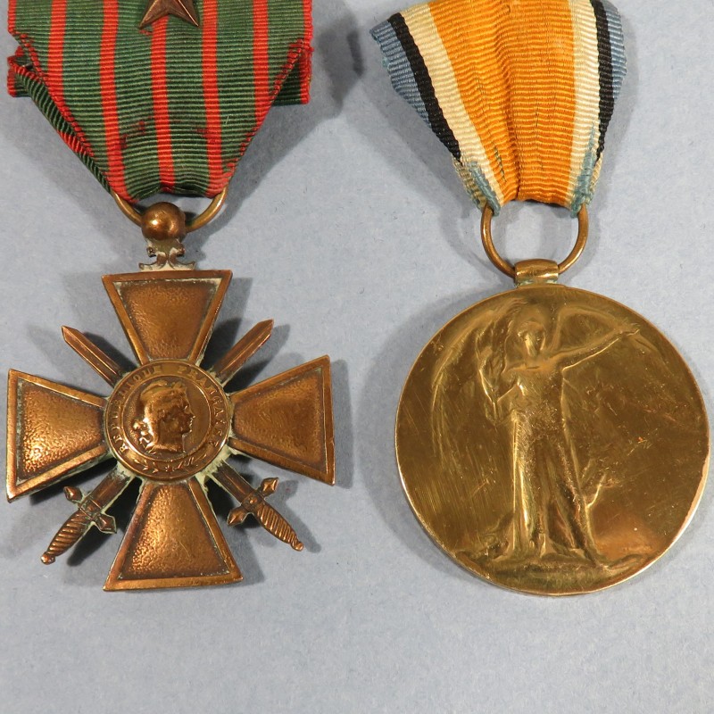 MEDAILLE ANCIEN SECONDE CLASSE BRITISH OU CANADA CROIX DE GUERRE ET INTERALLIEE 5201810 PTE. R. MOQUIN. C.A.M.C.