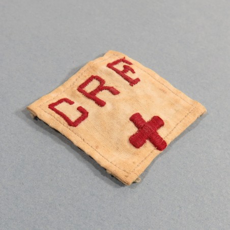 INSIGNE DE LA CROIX ROUGE SERVICE DE SANTE INFIRMIERE AFAT AUXILIAIRES FEMININES DE L'ARMEE DE TERRE 1939 1945