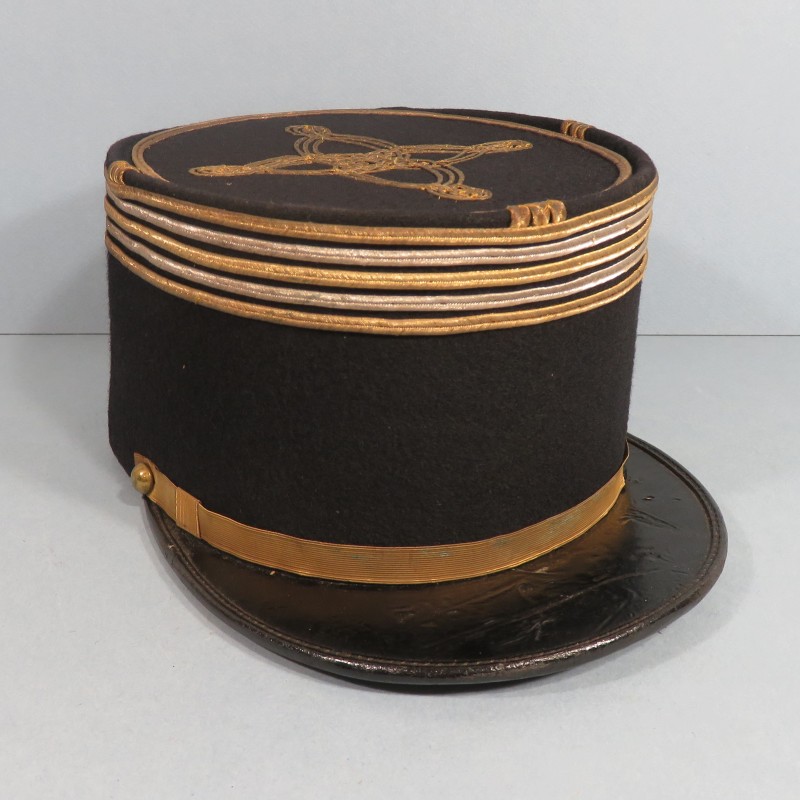 KEPI D'OFFICIER LIEUTENANT-COLONEL DE TYPE ARTILLERIE ET SERVICE DES POUDRES MODELE 1919-1931