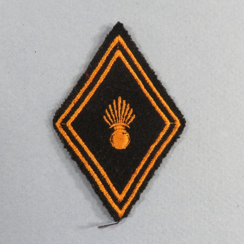 INSIGNE LOSANGE MODELE 1945 DU BETAP REGIMENT DE CHASSEURS PARACHUTISTES 1956 1961