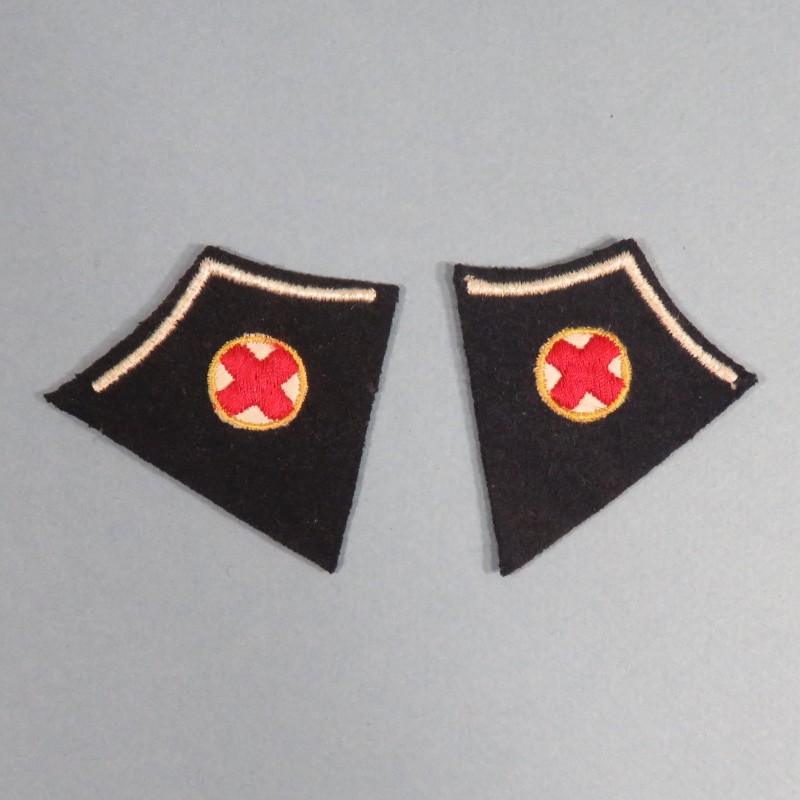 INSIGNES PATTES DE COL CRF CROIX ROUGE FRANCAISE SERVICE DE SANTE INFIRMIERE AFAT 1940 1945