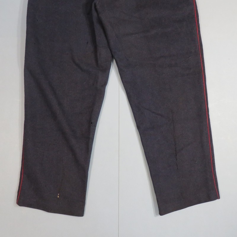 PANTALON TROUPE BLEU A SOUTACHES ROUGE POUR L'INFANTERIE COLONIALE 1900 OU 1931 OU SAPEURS POMPIERS DOUBLURE BLANCHE
