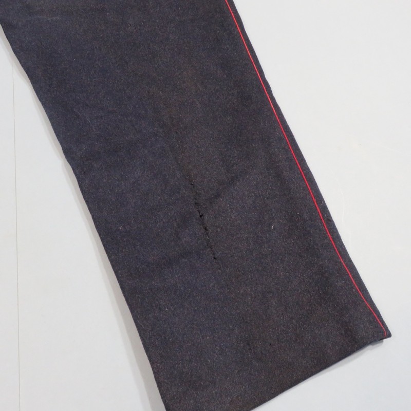 PANTALON TROUPE BLEU A SOUTACHES ROUGE POUR L'INFANTERIE COLONIALE 1900 OU 1931 OU SAPEURS POMPIERS DOUBLURE BLANCHE