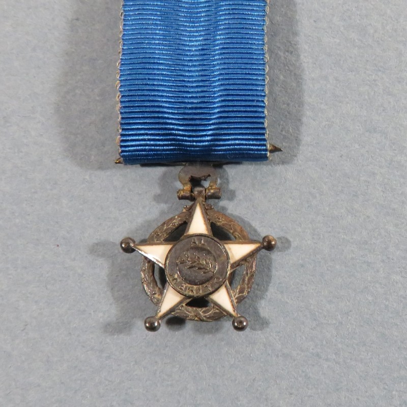 CHILI REDUCTION DE LA MEDAILLE DE CHEVALIER DE L'ORDRE DU MERITE CHILIAN MERIT ORDER MEDAL °