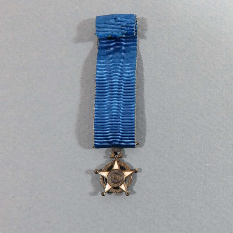 CHILI REDUCTION DE LA MEDAILLE DE CHEVALIER DE L'ORDRE DU MERITE CHILIAN MERIT ORDER MEDAL °