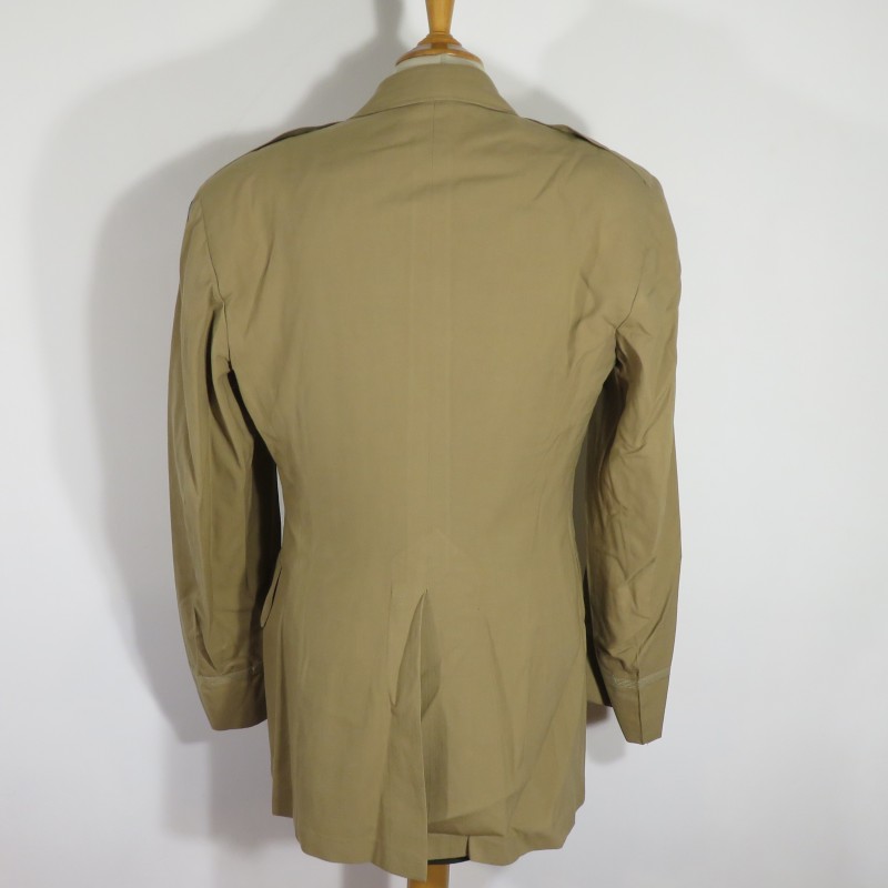ENSEMBLE SECONDE GUERRE D'UN OFFICIER PILOTE DE L'USAAF NOMINATIF R.J. PITTMAN 7 PIECES