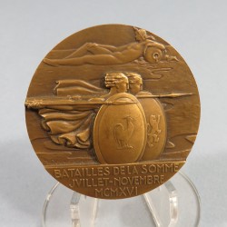 MEDAILLE DE TABLE DES ANCIENS COMBATTANTS FRANCO ANGLAIS DE LA SOMME COMBATS DE 1916 AVEC LISTE DES VILLES ET VILLAGES