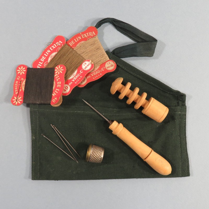 TROUSSE DE COUTURE INDIVIDUELLE COULEUR CJF CHANTIERS DE JEUNESSE 1940 - 1944 MILITAIRE SECONDE GUERRE